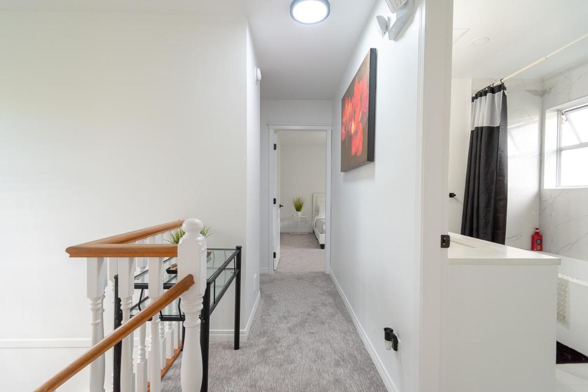 Spacious & Modern By The Beach White Rock Ngoại thất bức ảnh