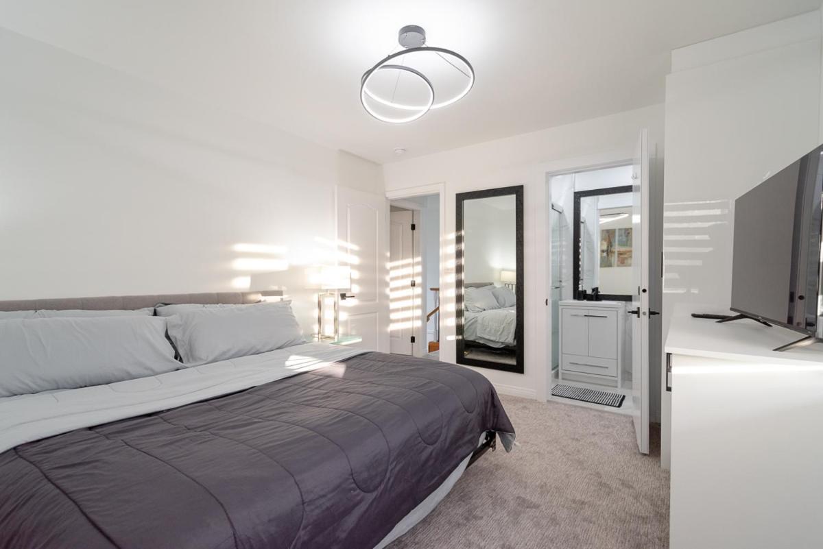 Spacious & Modern By The Beach White Rock Ngoại thất bức ảnh